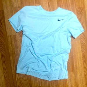 Nike women’s shirt